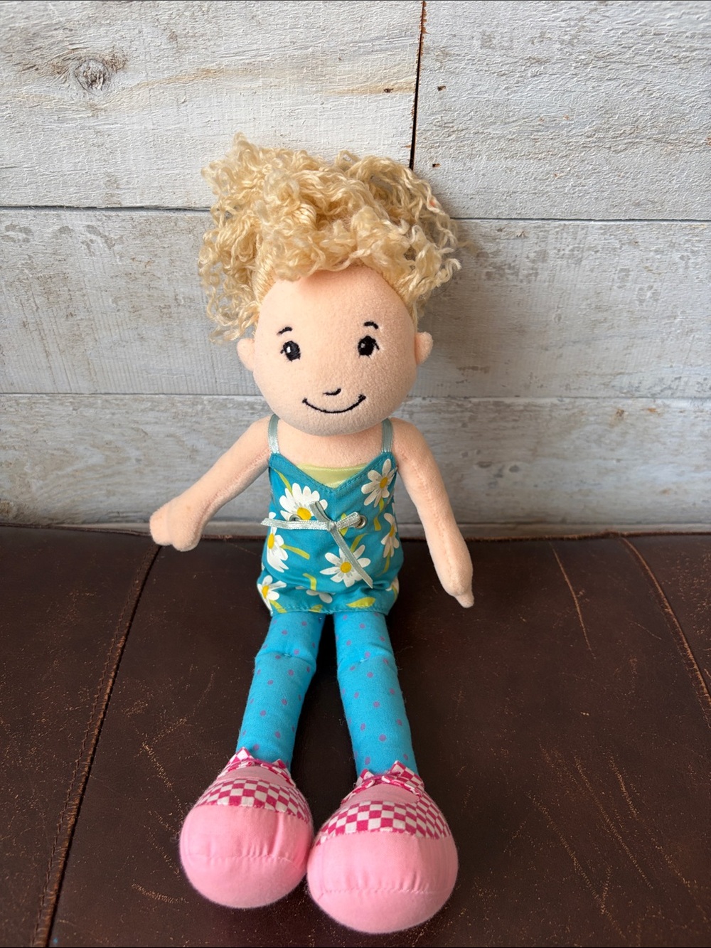 Kelsey" Groovy Girls doll 2001